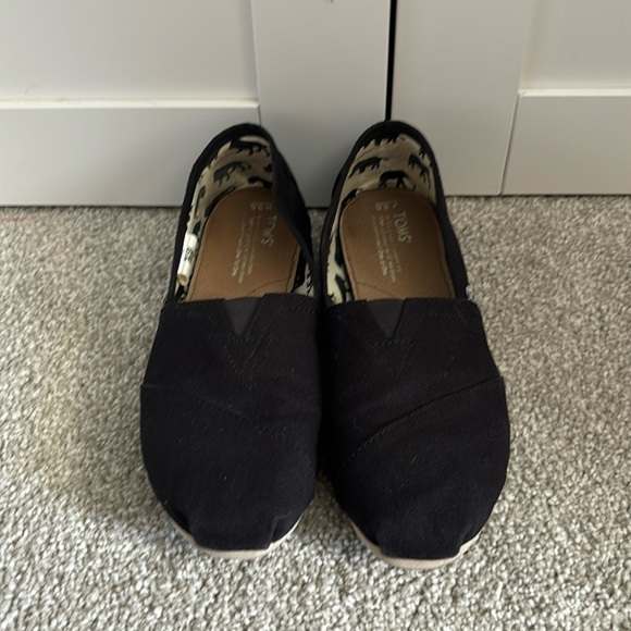 Women’s black Tom’s - Picture 1 of 5